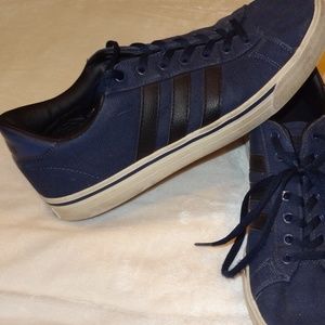 Adidas Men's Cloudfoam sneaker - sz 9 - Dark Blue